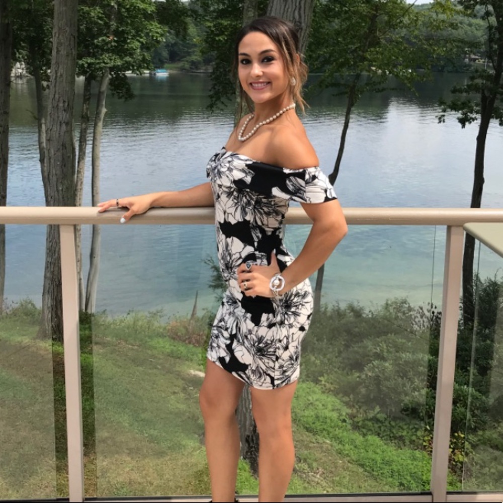 BLACK AND WHITE G BY GUESS DRESS